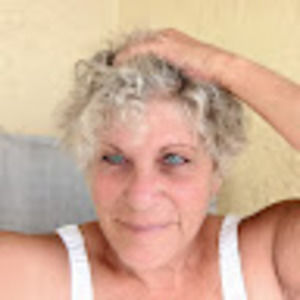 Meet your Posher, Jeanne